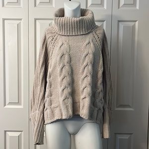 Moon & Madison Cream Turtleneck Sweater Relaxed Fit Medium